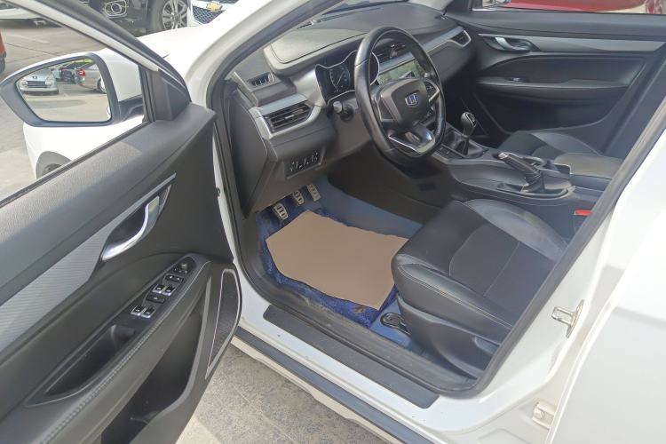 Used Geely Auto Vision S1 2019 Upgraded Model 1.5L Manual Elite Version Driver Seat