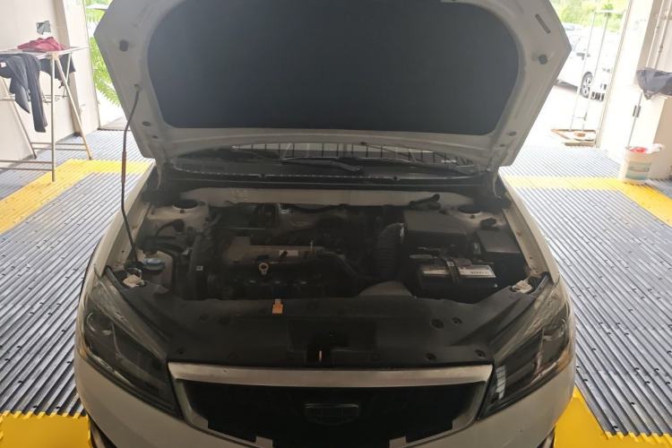 Used Geely Auto Vision S1 2019 Upgraded Model 1.5L Manual Elite Version Engine Bay