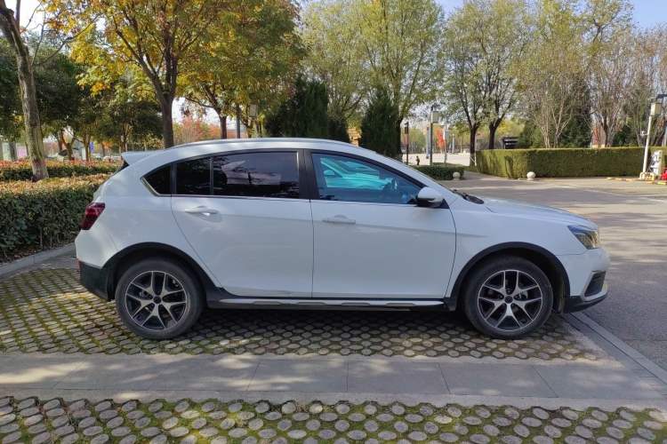Used Geely Auto Vision S1 2019 Upgraded Model 1.5L CVT Luxury Version Exterior 2