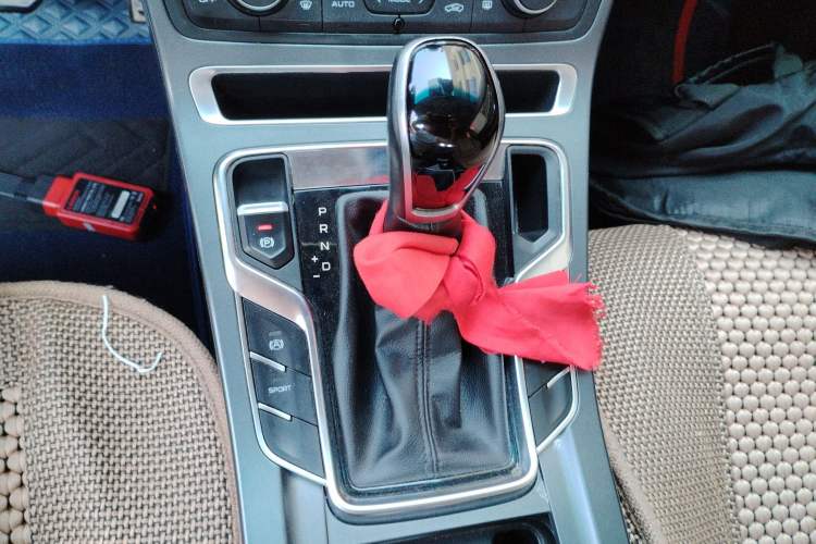 Used Geely Auto Vision S1 2019 Upgraded Model 1.5L CVT Luxury Version Gear Lever