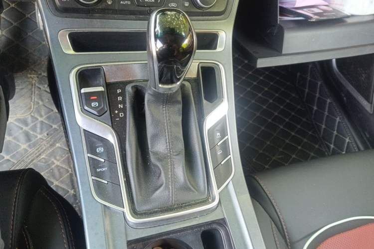 Used Geely Auto Vision S1 2019 Upgraded Model 1.5L CVT Luxury Version Gear Lever