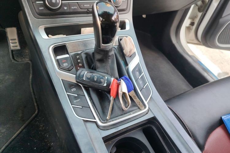 Used Geely Auto Vision S1 2019 Upgraded Model 1.5L CVT Luxury Version Gear Lever