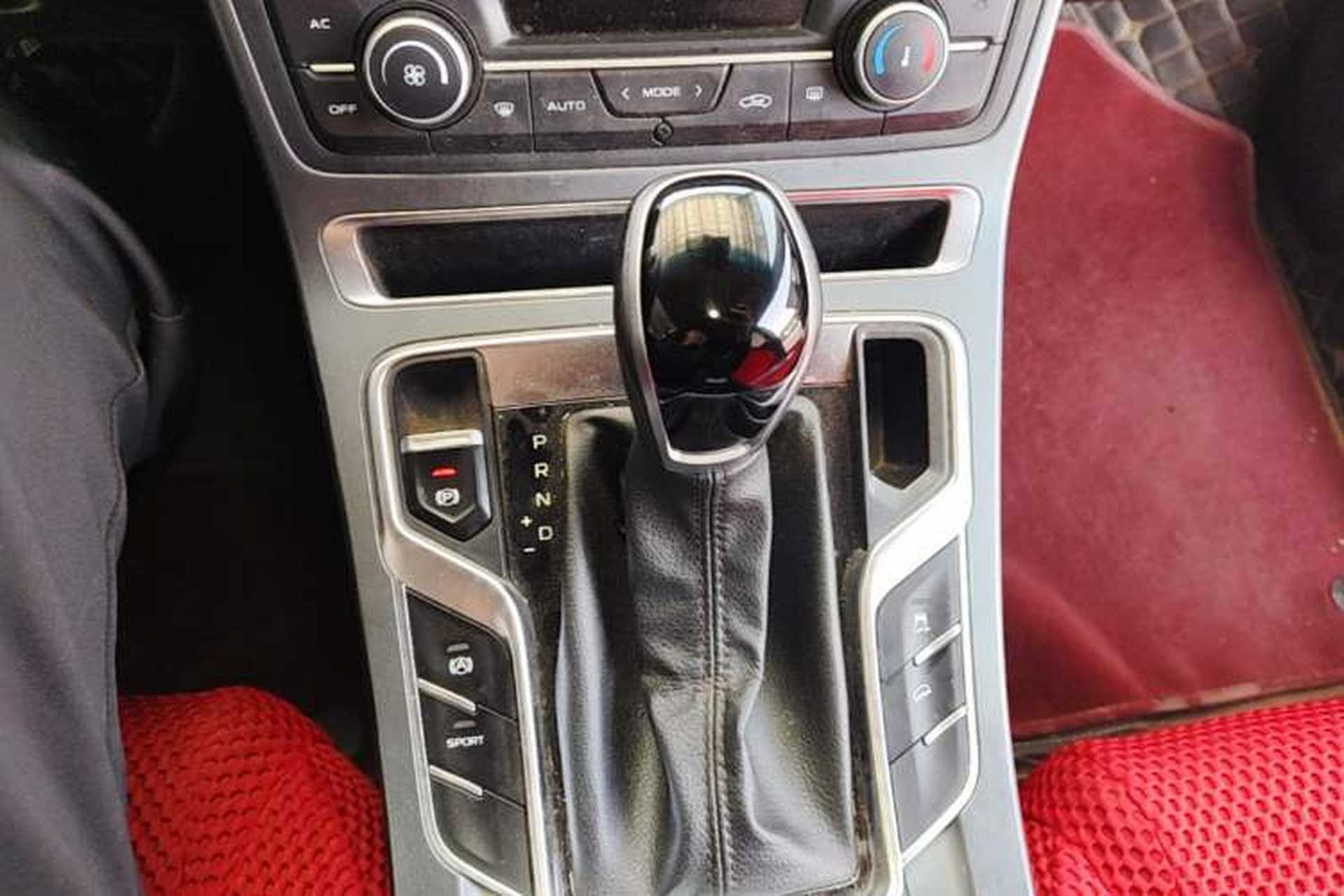 Used Geely Auto Vision S1 2019 Upgraded Model 1.5L CVT Luxury Version Gear Lever