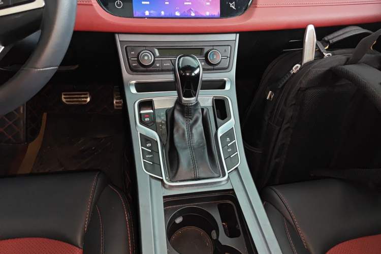 Used Geely Auto Vision S1 2019 Upgraded Model 1.5L CVT Luxury Version Gear Lever