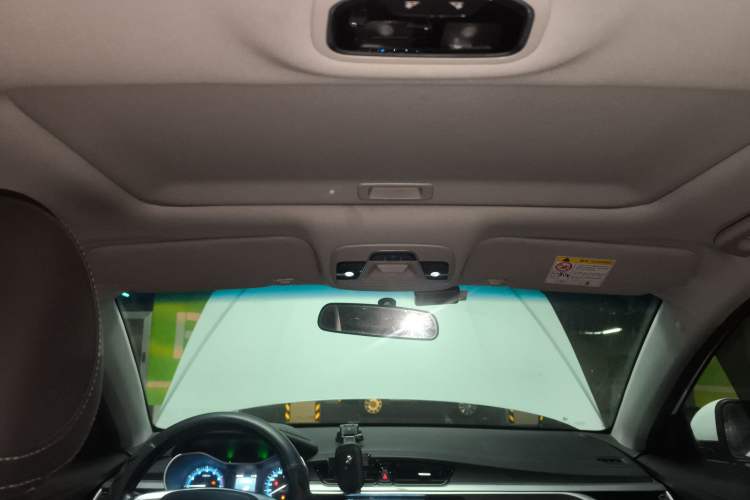 Used Geely Auto Vision S1 2019 Upgraded Model 1.5L Manual Elite Version Headliner