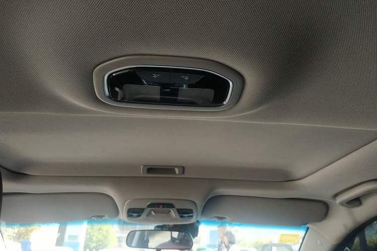 Used Geely Auto Vision S1 2019 Upgraded Model 1.5L CVT Luxury Version Headliner