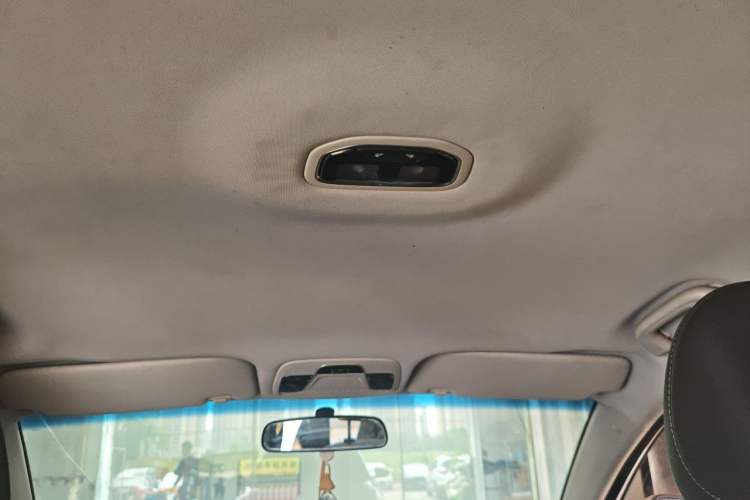 Used Geely Auto Vision S1 2019 Upgraded Model 1.5L Manual Elite Version Headliner