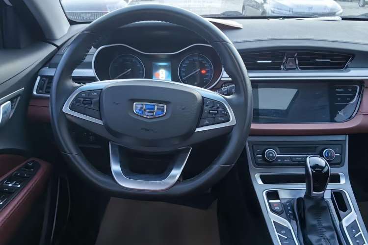 Used Geely Auto Vision S1 2019 Upgraded Model 1.5L CVT Luxury Version Interior 2