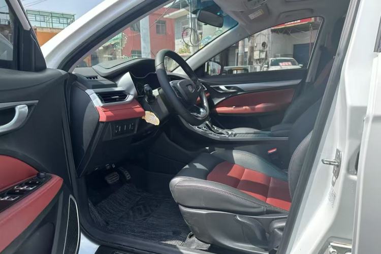 Used Geely Auto Vision S1 2019 Upgraded Model 1.5L CVT Luxury Version Interior 2