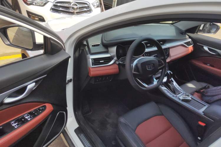 Used Geely Auto Vision S1 2019 Upgraded Model 1.5L CVT Luxury Version Interior 3