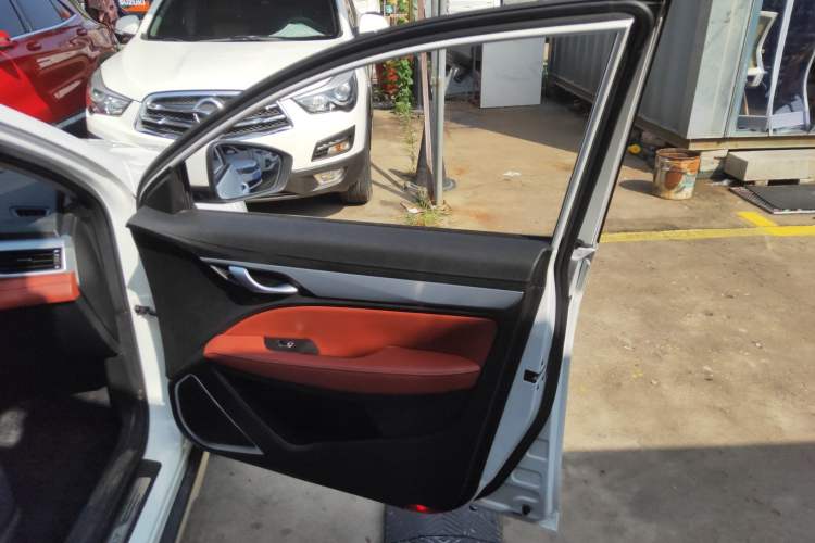 Used Geely Auto Vision S1 2019 Upgraded Model 1.5L CVT Luxury Version Interior 5