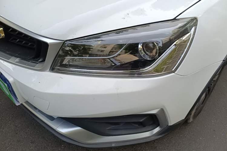Used Geely Auto Vision S1 2019 Upgraded Model 1.5L CVT Asian Games Edition Left Front Headlight