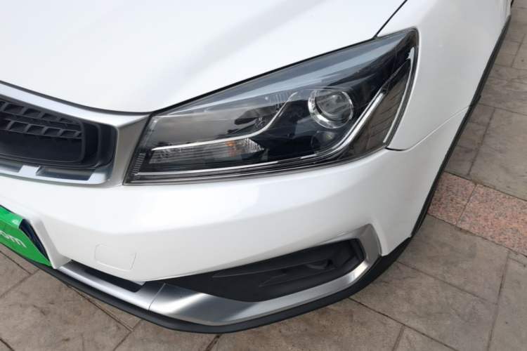 Used Geely Auto Vision S1 2019 Upgraded Model 1.5L CVT Luxury Version Left Front Headlight