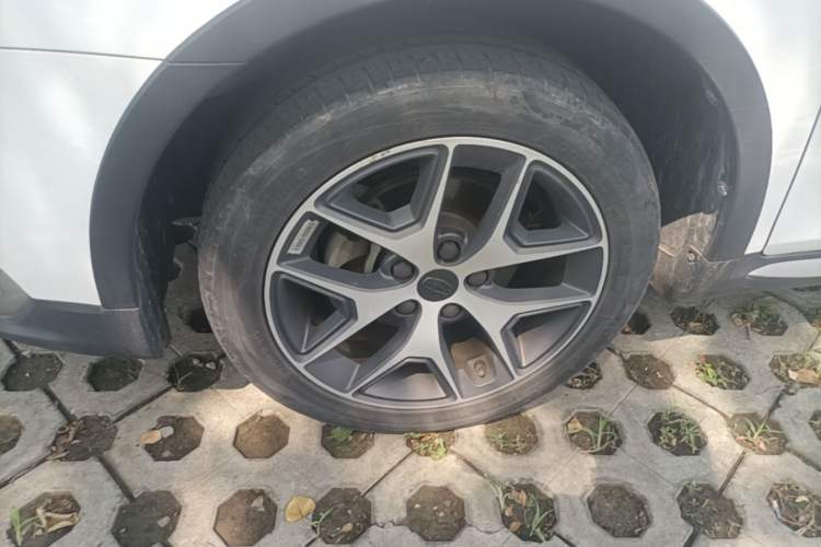 Used Geely Auto Vision S1 2019 Upgraded Model 1.5L CVT Luxury Version Left Front Wheel Hub
