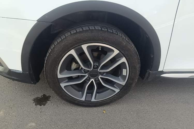 Used Geely Auto Vision S1 2019 Upgraded Model 1.5L Manual Happiness Edition Left Front Wheel Hub