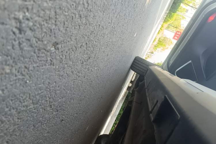 Used Geely Auto Vision S1 2019 Upgraded Model 1.5L Manual Happiness Edition Left Side Sill