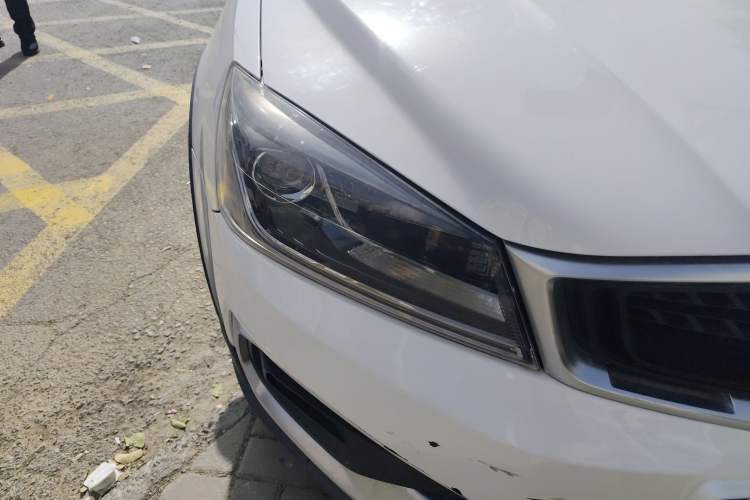 Used Geely Auto Vision S1 2019 Upgraded Model 1.5L CVT Luxury Version Right Front Headlight