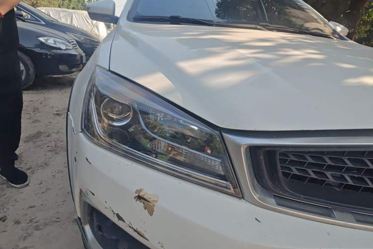 Used Geely Auto Vision S1 2019 Upgraded Model 1.5L Manual Elite Version Right Front Headlight
