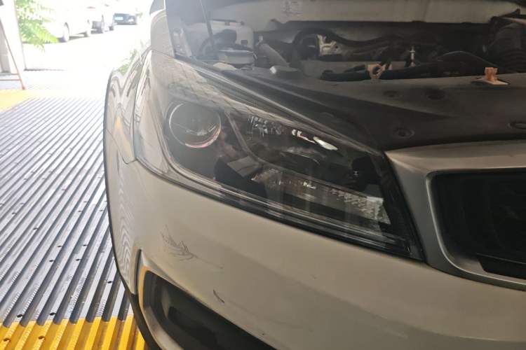 Used Geely Auto Vision S1 2019 Upgraded Model 1.5L Manual Elite Version Right Front Headlight