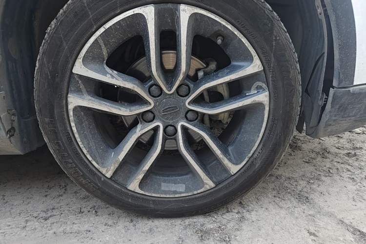 Used Geely Auto Vision S1 2019 Upgraded Model 1.5L Manual Elite Version Right Front Wheel Hub