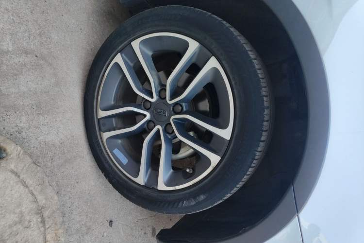 Used Geely Auto Vision S1 2019 Upgraded Model 1.5L Manual Elite Version Right Front Wheel Hub