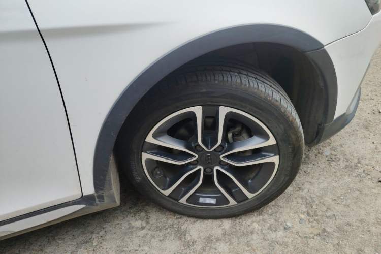 Used Geely Auto Vision S1 2019 Upgraded Model 1.5L Manual Happiness Edition Right Front Wheel Hub