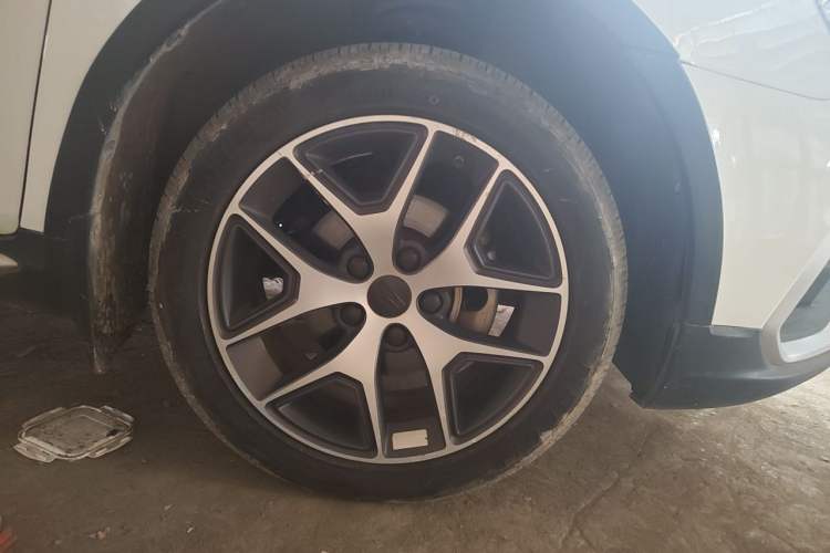 Used Geely Auto Vision S1 2019 Upgraded Model 1.5L CVT Luxury Version Right Front Wheel Hub