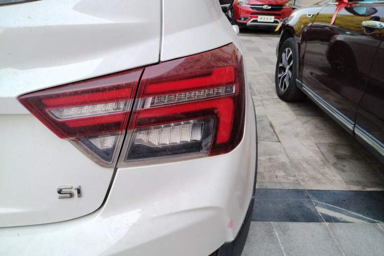 Used Geely Auto Vision S1 2019 Upgraded Model 1.5L CVT Luxury Version Right Rear Taillight