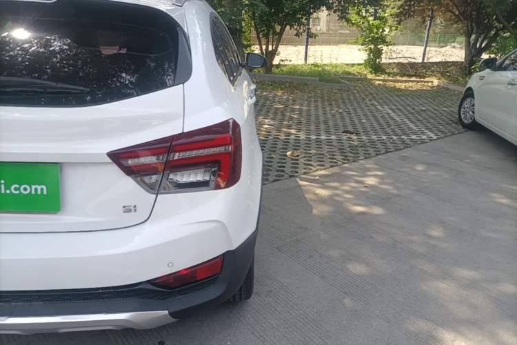 Used Geely Auto Vision S1 2019 Upgraded Model 1.5L CVT Luxury Version Right Rear Taillight