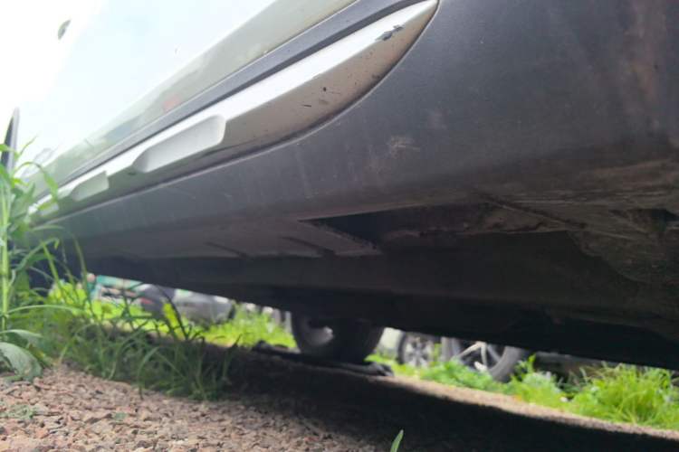 Used Geely Auto Vision S1 2019 Upgraded Model 1.5L CVT Luxury Version Right Side Sill