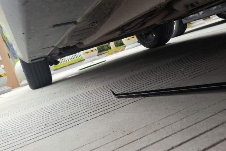 Used Geely Auto Vision S1 2019 Upgraded Model 1.5L CVT Luxury Version Right Side Sill