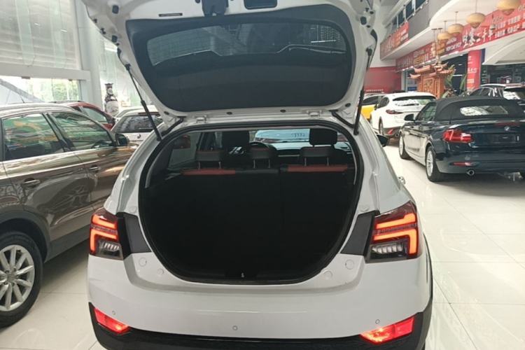 Used Geely Auto Vision S1 2019 Upgraded Model 1.5L CVT Luxury Version Trunk