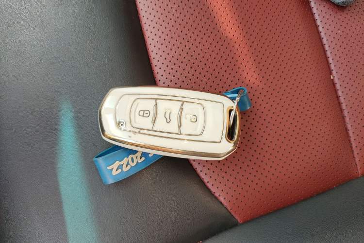 Used Geely Auto Vision S1 2019 Upgraded Model 1.5L CVT Luxury Version Vehicle Key