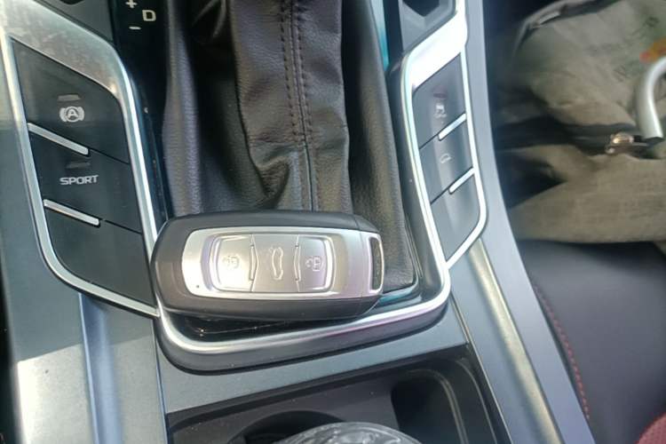 Used Geely Auto Vision S1 2019 Upgraded Model 1.5L CVT Luxury Version Vehicle Key