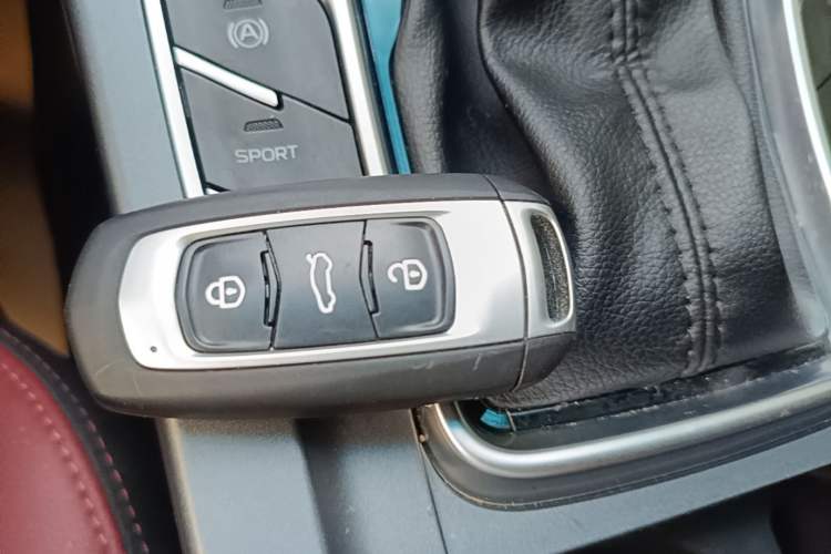 Used Geely Auto Vision S1 2019 Upgraded Model 1.5L CVT Asian Games Edition Vehicle Key