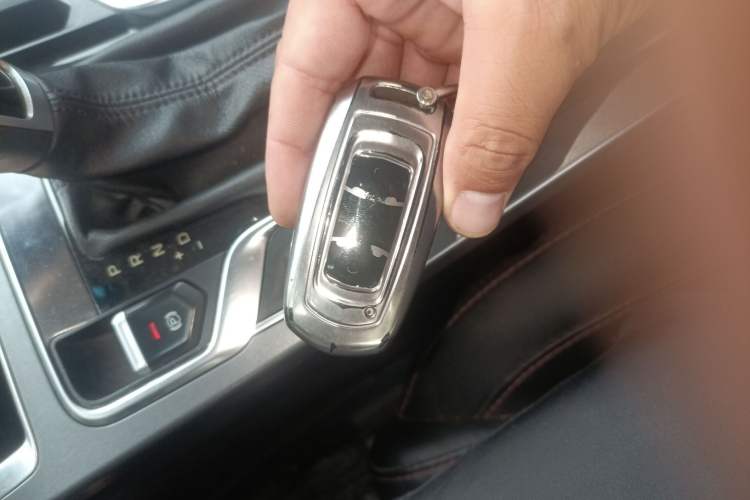 Used Geely Auto Vision S1 2019 Upgraded Model 1.5L CVT Luxury Version Vehicle Key
