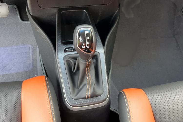 Used Geely Auto Vision X1 2017 1.3L Automatic Player Edition Gear Lever