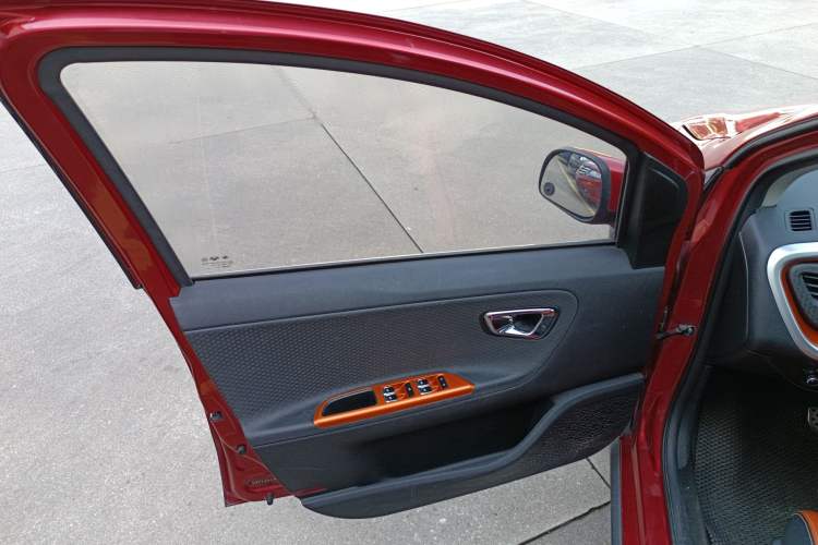 Used Geely Auto Vision X1 2017 1.3L Automatic Player Edition Interior 7