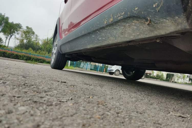 Used Geely Auto Vision X1 2017 1.3L Automatic Fun Edition Right Side Sill