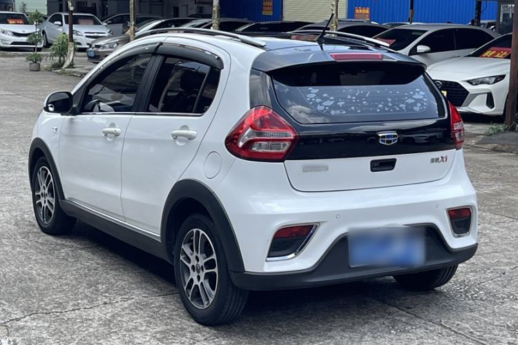 Used Geely Auto Vision X1 2017 1.3L Automatic Player Edition Exterior 3