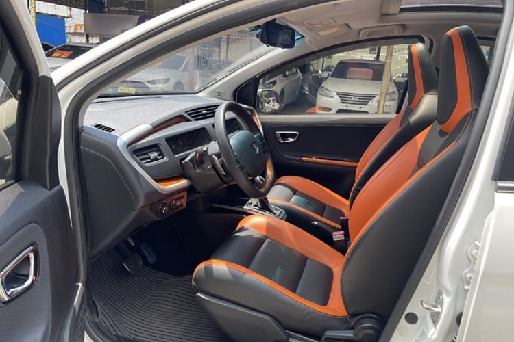 Used Geely Auto Vision X1 2017 1.3L Automatic Player Edition Interior 3