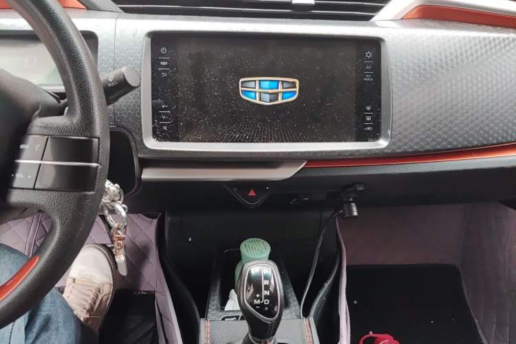 Used Geely Auto Vision X1 2017 1.3L Automatic Player Edition Audio And AC Panel