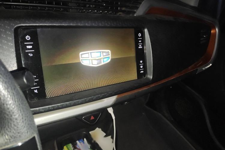 Used Geely Auto Vision X1 2017 1.3L Automatic Player Edition Audio And AC Panel