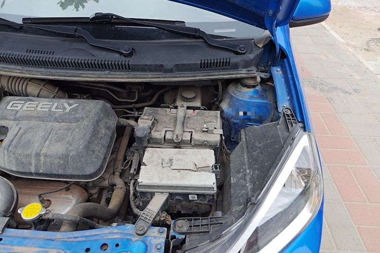 Used Geely Auto Vision X1 2017 1.3L Automatic Fun Edition Engine Bay Left