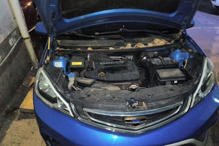 Used Geely Auto Vision X1 2017 1.3L Automatic Player Edition Engine Bay Right
