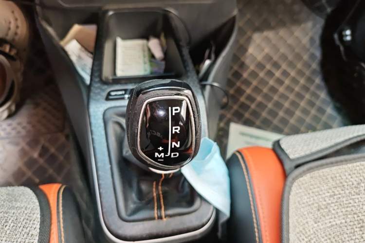 Used Geely Auto Vision X1 2017 1.3L Automatic Fun Edition Gear Lever