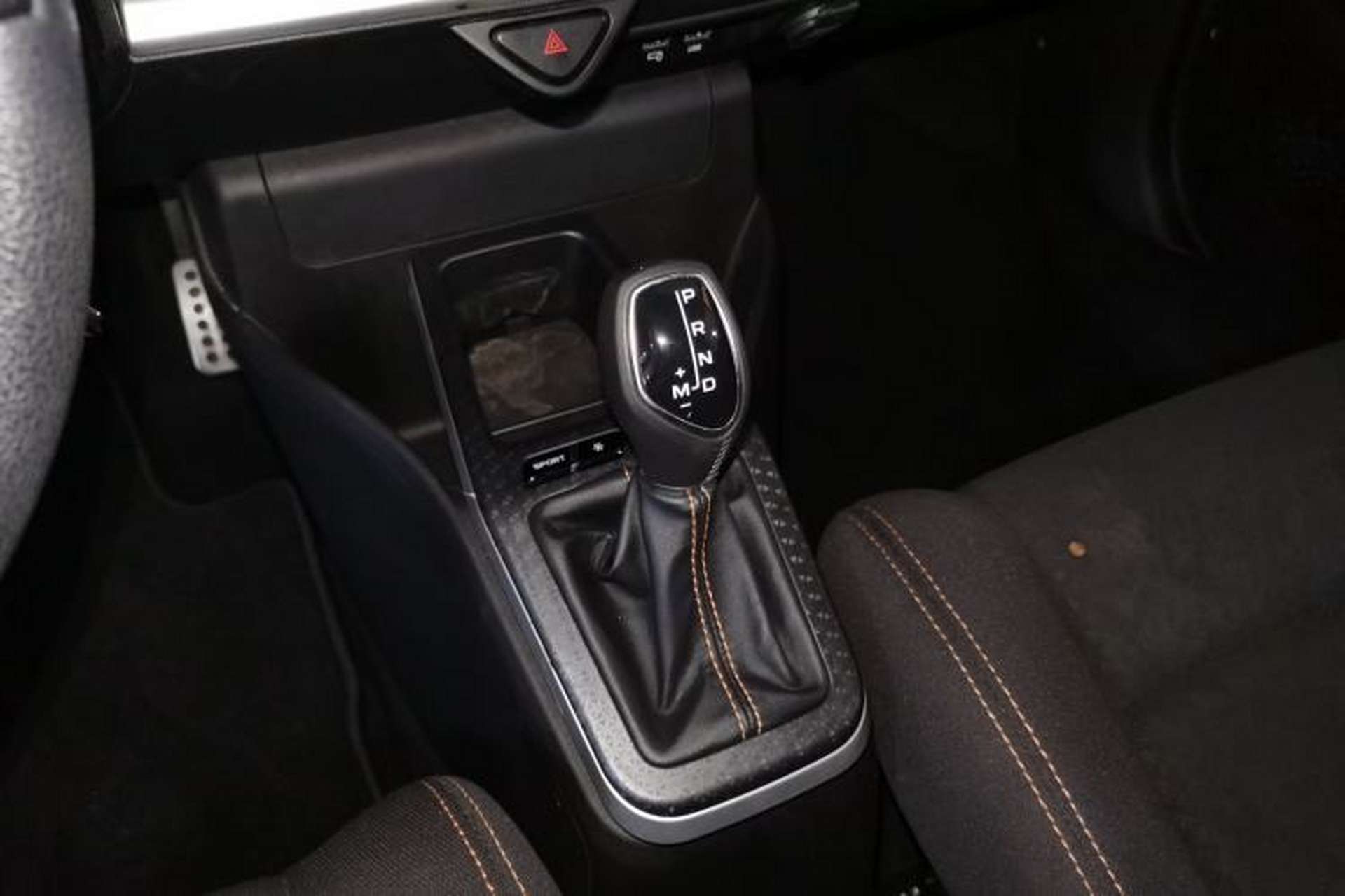 Used Geely Auto Vision X1 2017 1.3L Automatic Fun Edition Gear Lever