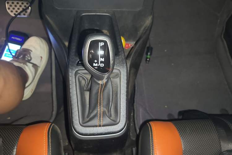 Used Geely Auto Vision X1 2017 1.3L Automatic Player Edition Gear Lever