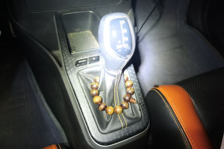 Used Geely Auto Vision X1 2017 1.3L Automatic Fun Edition Gear Lever