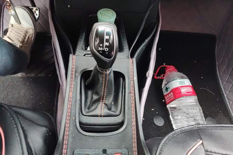 Used Geely Auto Vision X1 2017 1.3L Automatic Player Edition Gear Lever